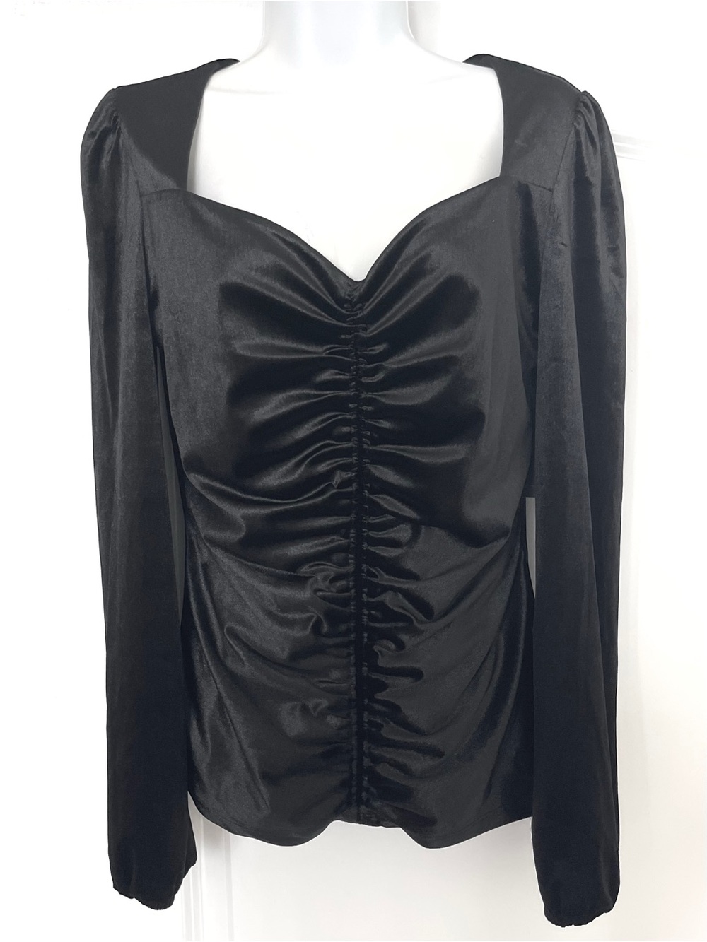INC International Concepts Elegant Black Ruched Long-Sleeve Women's Top!